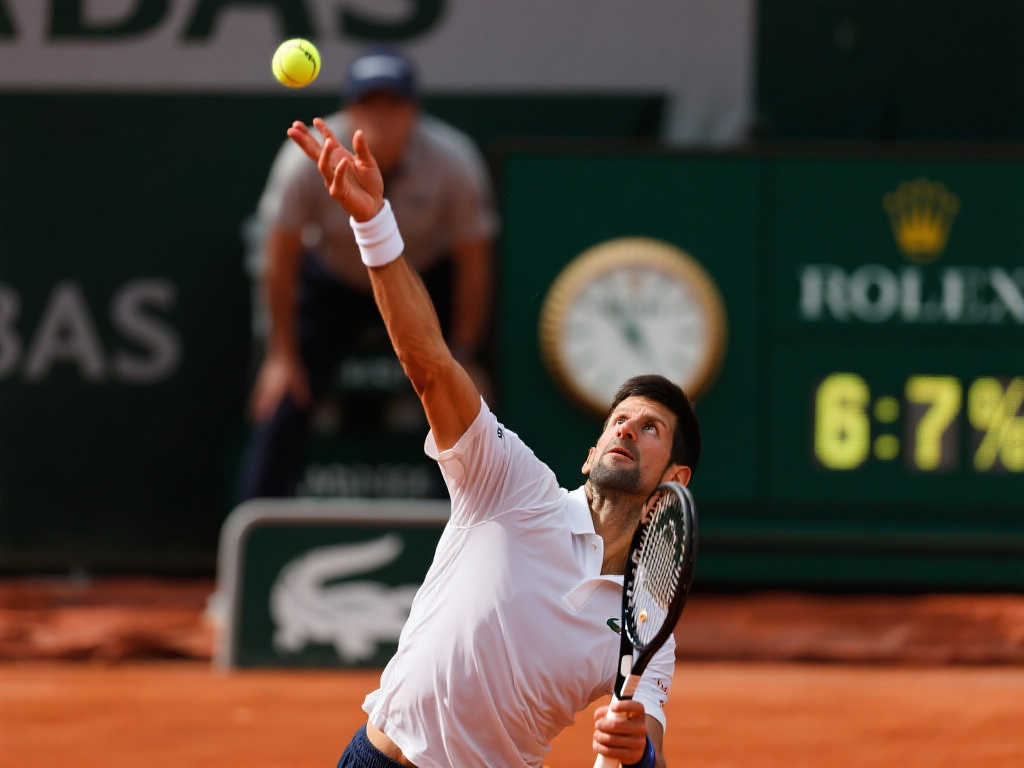 张奔斗：德约发球一发成功率高达86.7%，堪称神技！