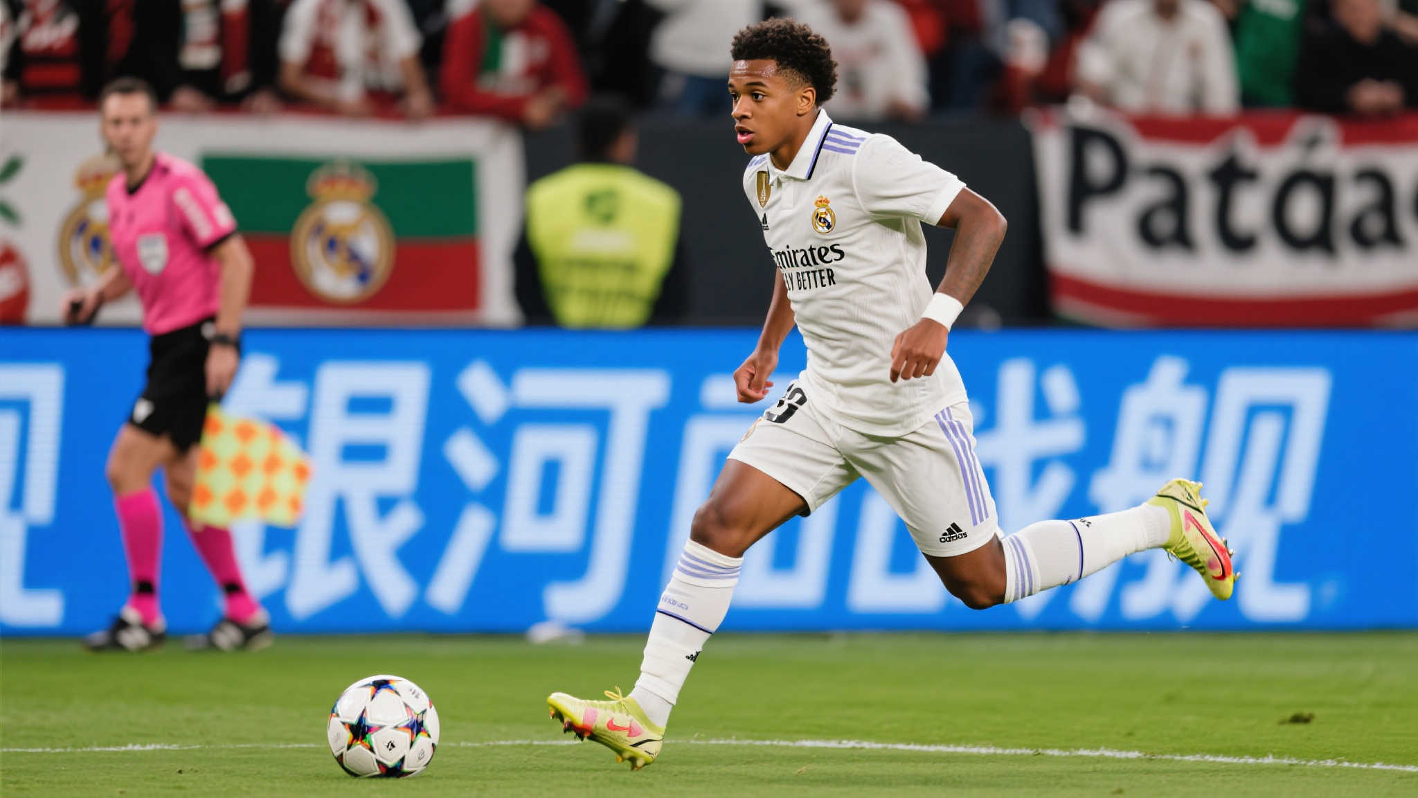 皇马半场2-0帕丘卡：贝林厄姆居莱尔建功，阿森西奥染红离场